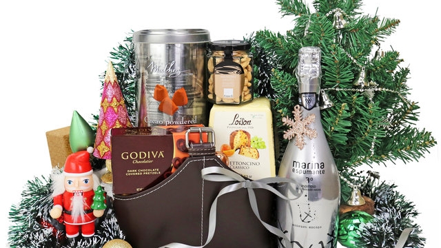 The Ultimate Guide to Creating the Perfect Gift Hamper